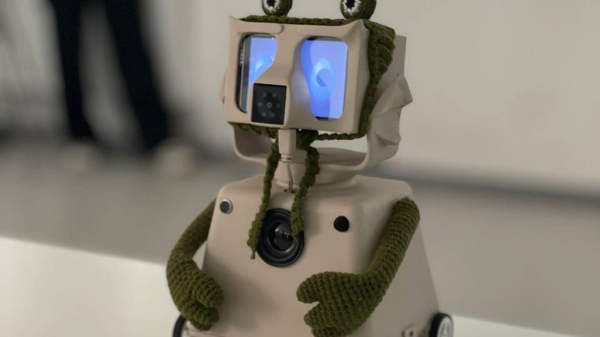 На Дону создали робота-"барабашку"