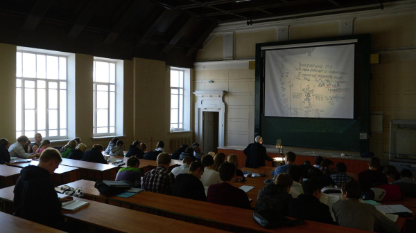 Минобрнауки создаст методические принципы формирования платы за обучение в вузах