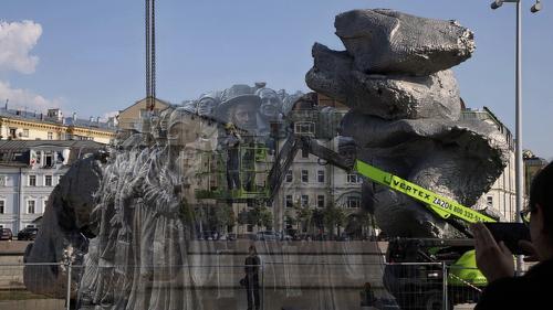 Россияне не приняли идею установить &laquo;памятник трудовому мигранту&raquo; в российской столице