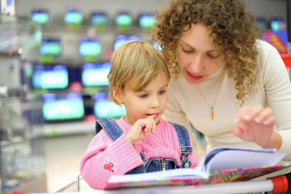 Опека в России: что это такое и как оформить в 2025 году