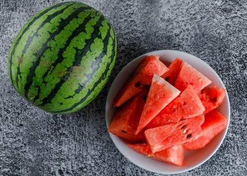 Как выбрать спелый арбуз: советы и сезонность
