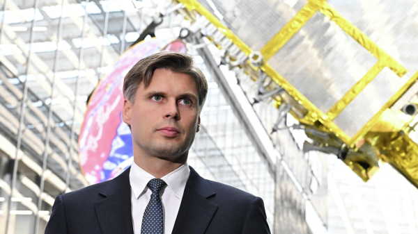 Глава "Роскосмоса" Баканов: низкоорбитальную спутниковую связь запустят к 2027 г